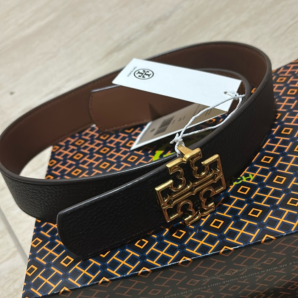 TORY BURCH reversible Britten logo belt Size XS NWT